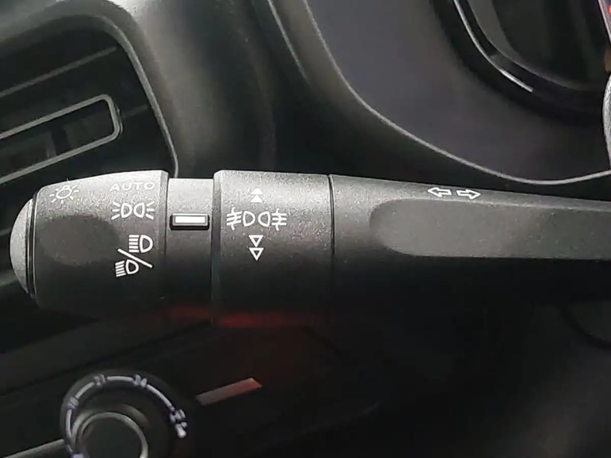 2025-citroen-berlingo-15bluehdi-plus-m-size-130ps-eat8-big-14