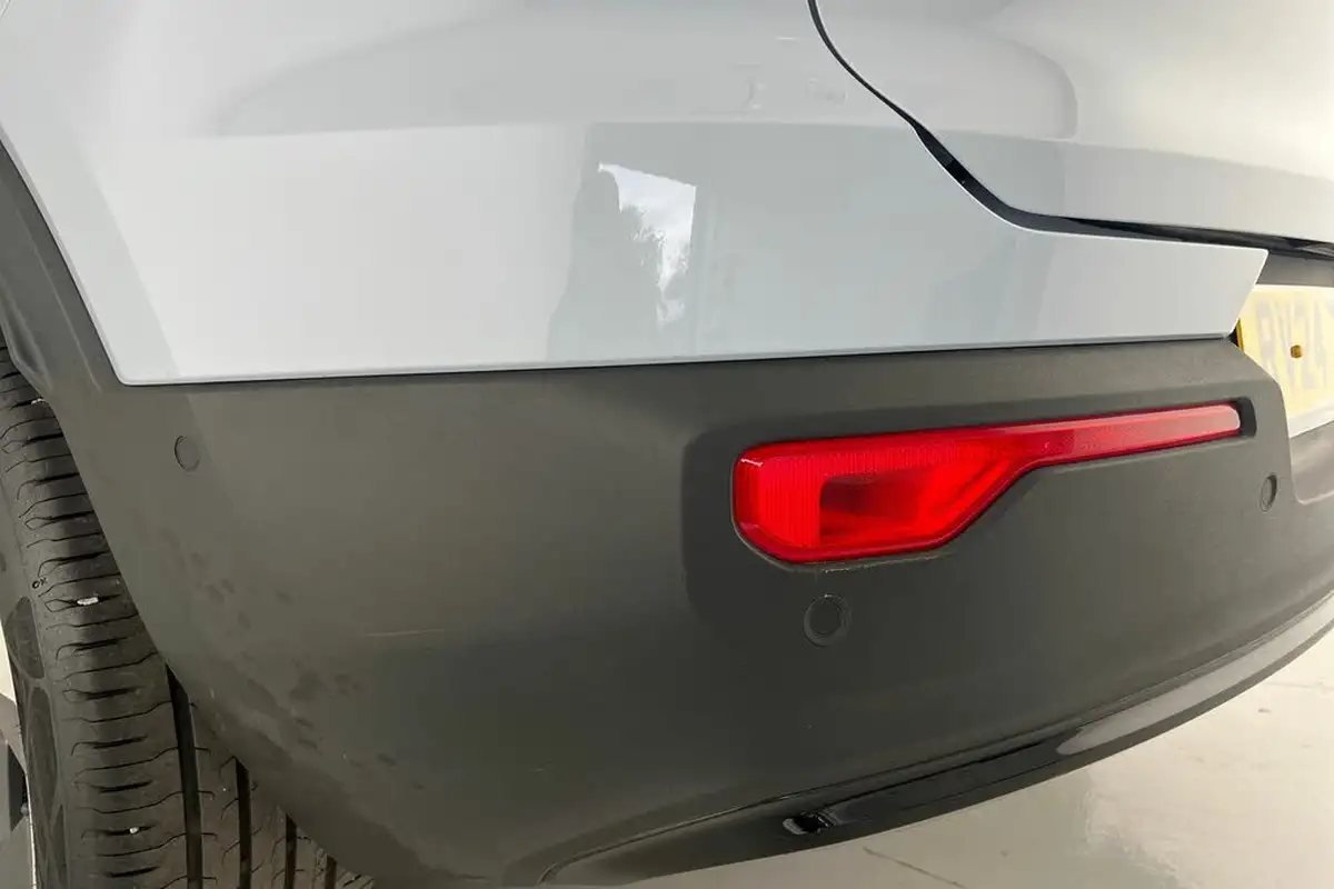 2024-volvo-xc40-20-b4-plus-big-25