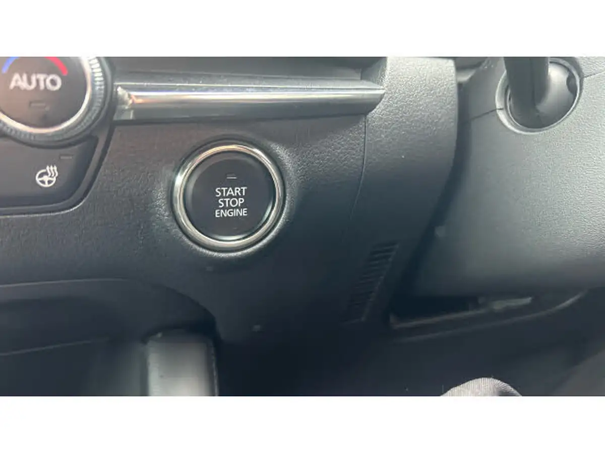 2025-mazda-mazda3-20-e-skyactiv-x-takumi-big-22