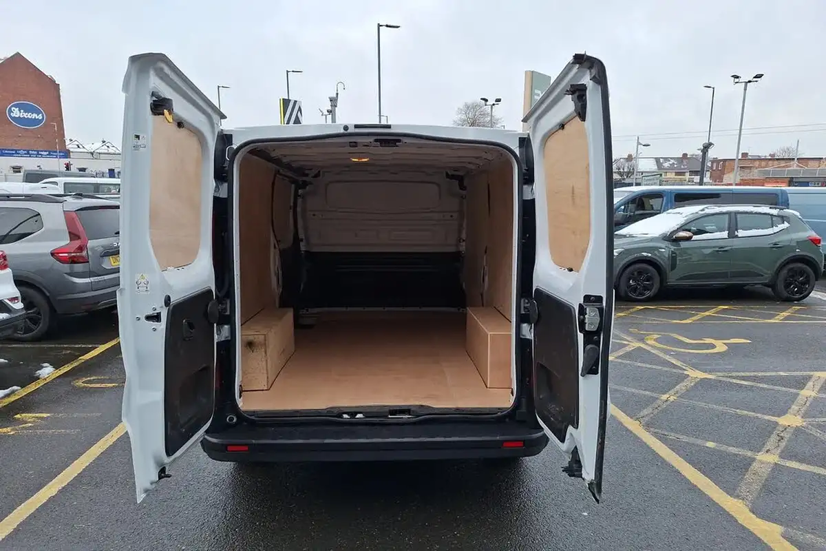2023-renault-trafic-20dci-ll30-130-start-big-35