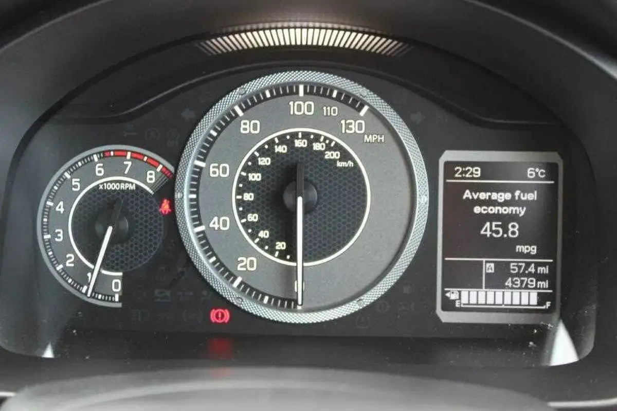 2021-suzuki-ignis-12-dualjet-sz5-big-23