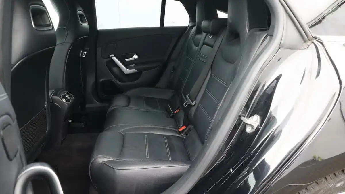 2019-mercedes-benz-cla-20-cla-220-amg-line-premium-shooting-brake-5d-big-16