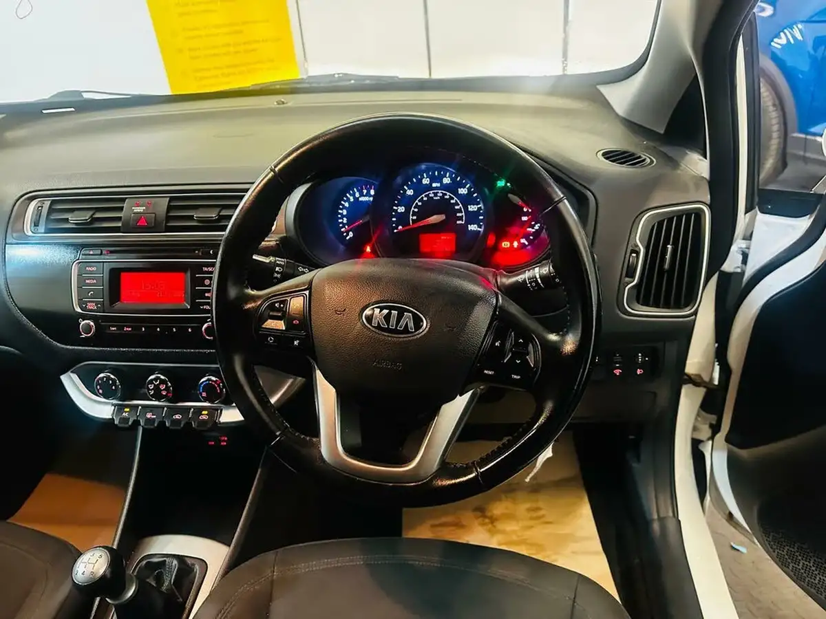 2016-kia-rio-125-sr7-5d-big-44