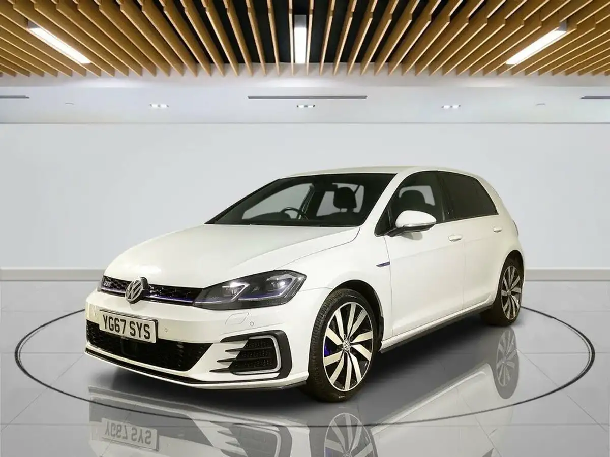 2017-volkswagen-golf-14-tsi-gte-advance-ss-big-3