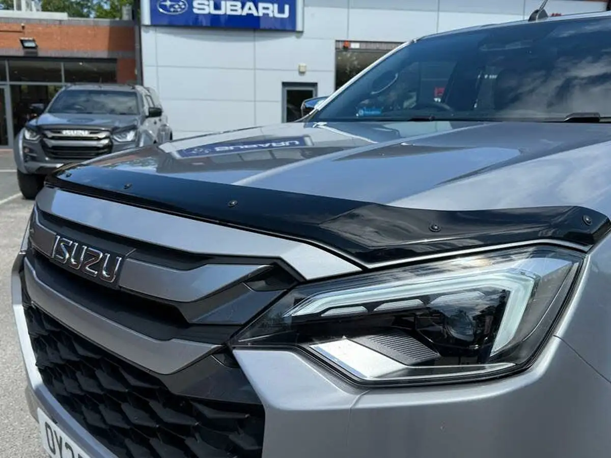 2025-isuzu-d-max-19td-dl40-auto-big-12
