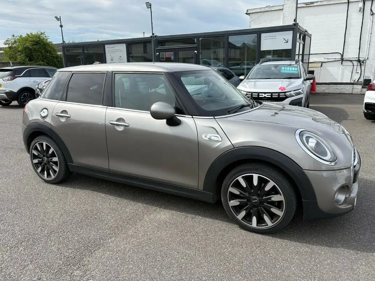 2019-mini-cooper-20-cooper-s-exclusive-189bhp-hatchback-5d-auto-big-0