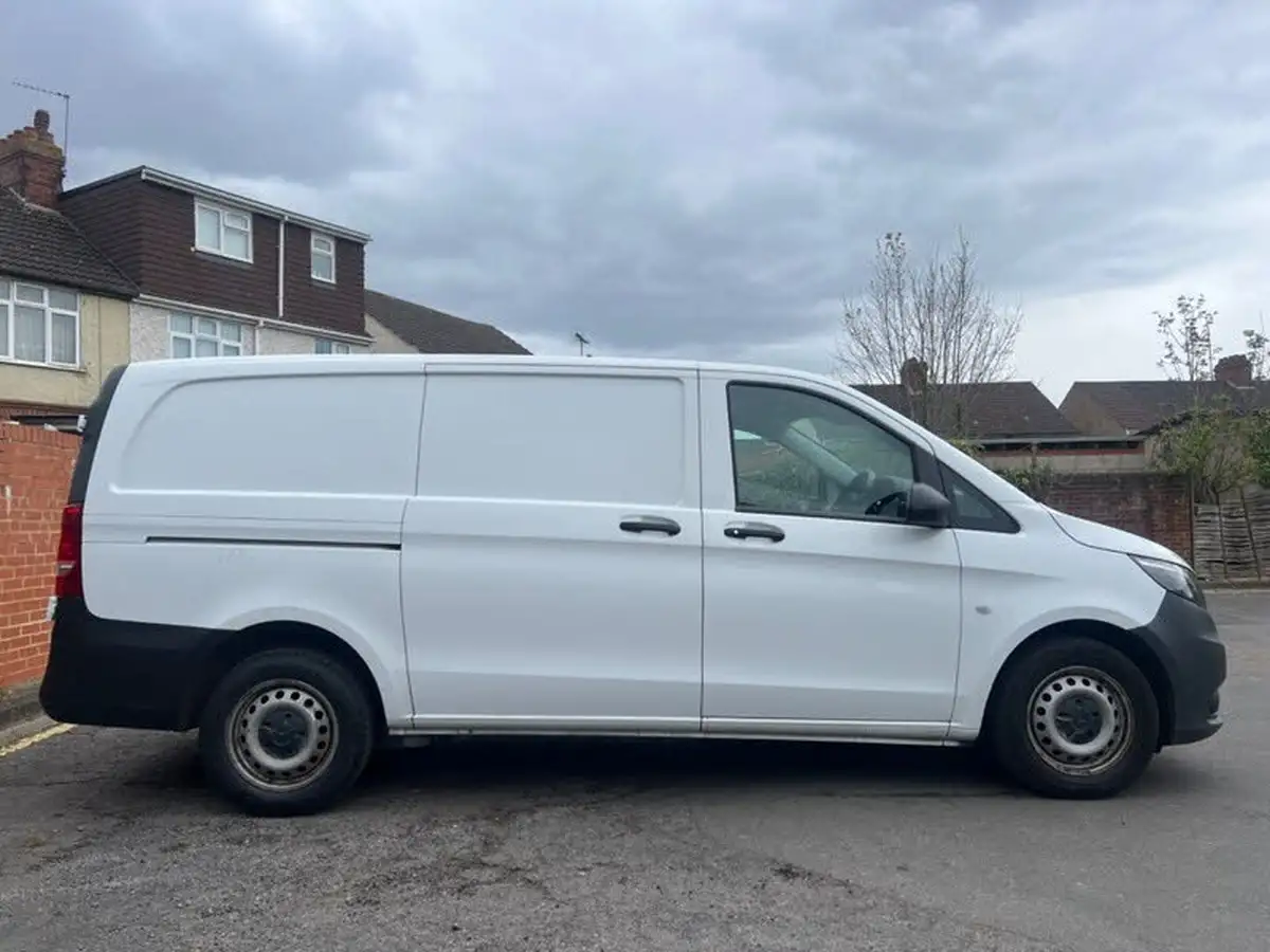 2021-mercedes-benz-vito-20cdi-114-progressive-l2-134bhpeu6dt-panel-1749cc-9g-tronic-big-21