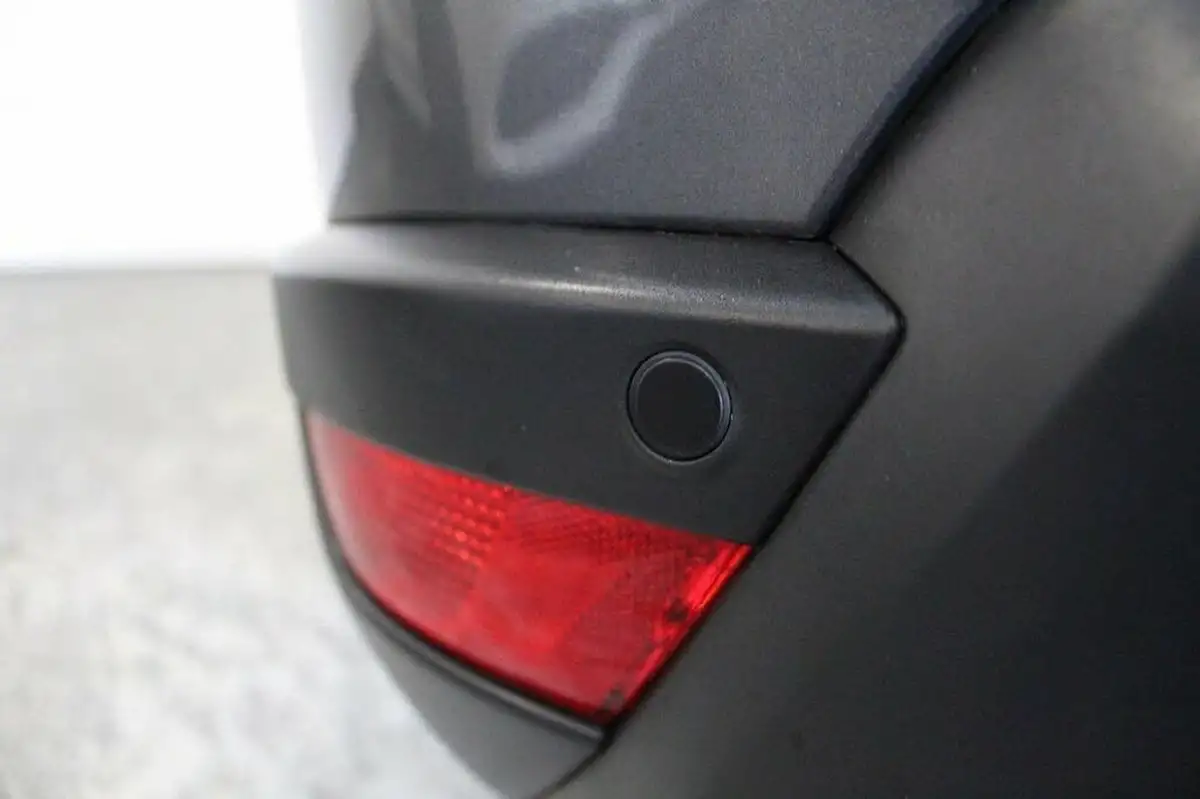 2014-land-rover-range-rover-sport-30-sd-v6-hse-big-11