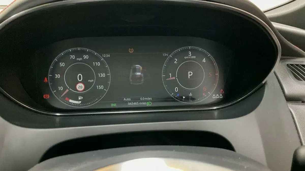 2019-jaguar-e-pace-20-i4d-chequered-flag-150ps-big-11