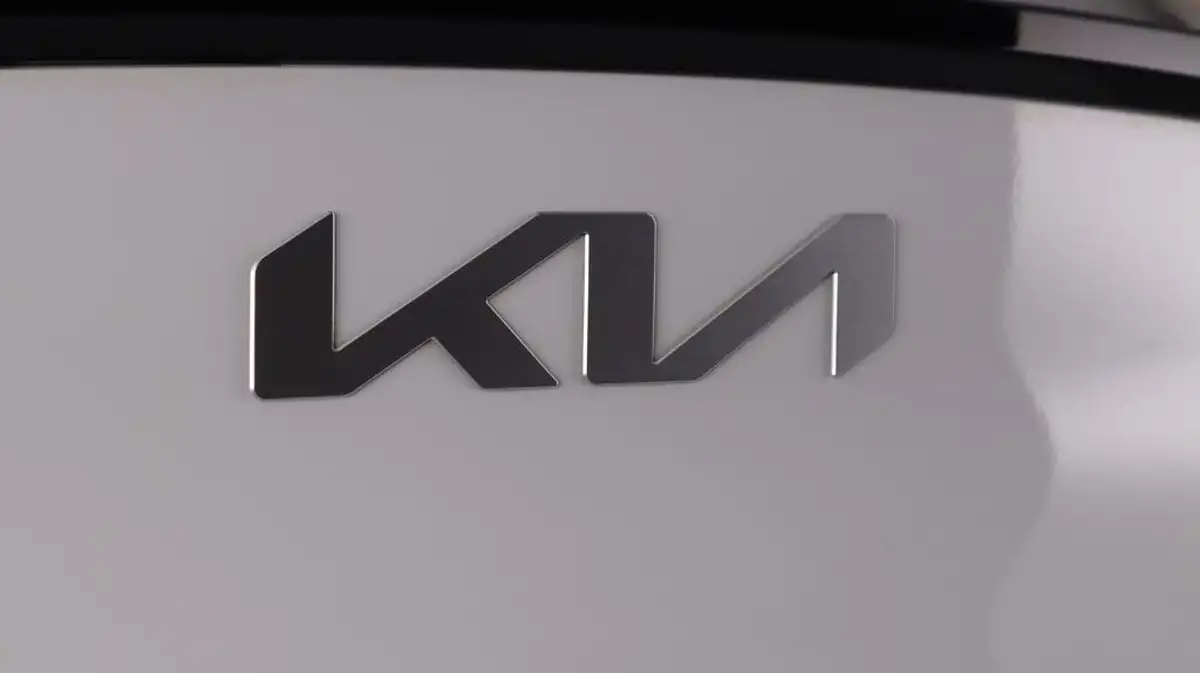 2022-kia-sportage-16-t-gdi-gt-line-s-261bhp-awd-phev-1598cc-auto-big-18