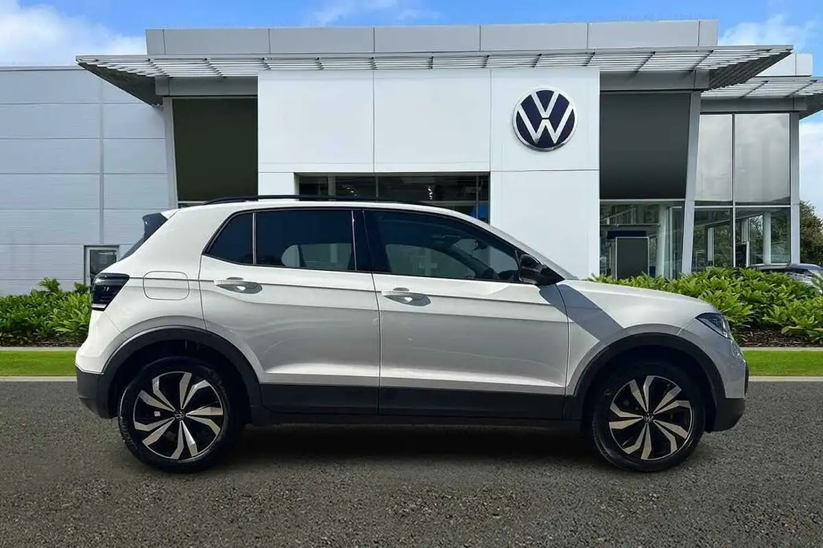2023-volkswagen-t-cross-10-tsi-black-edition-95ps-big-3
