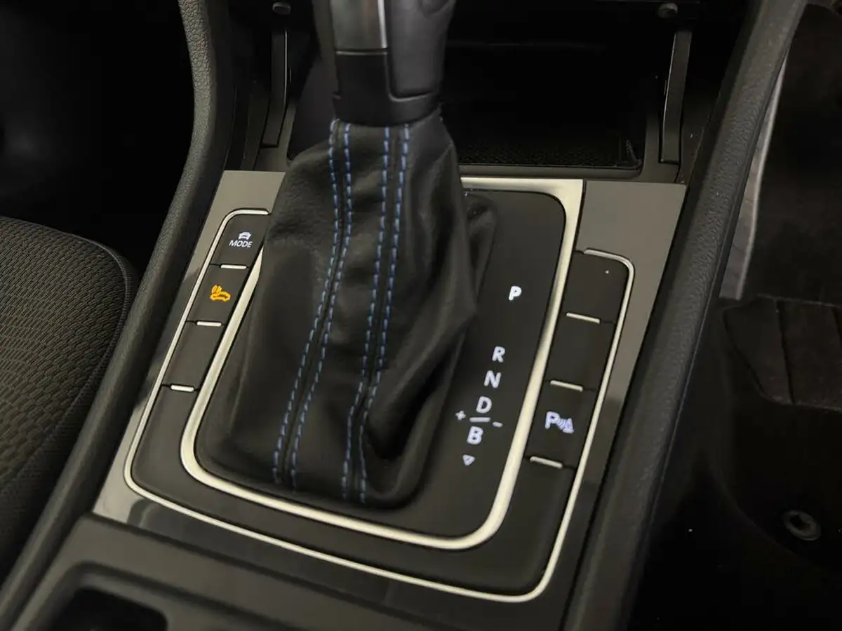 2020-volkswagen-golf-e-e-golf-big-31
