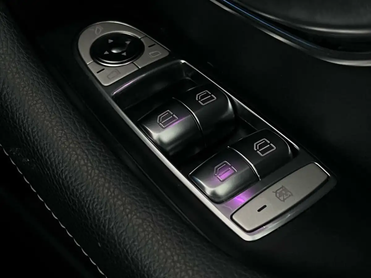 2018-mercedes-benz-e-class-20d-e220d-amg-line-premiumss-saloon-4d-big-36