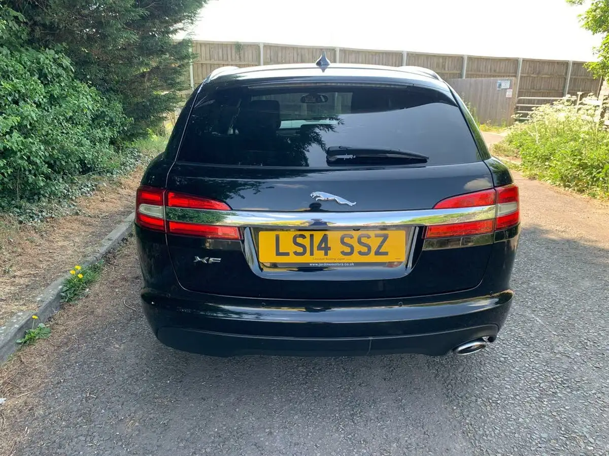 2014-jaguar-xf-22td-luxury-163ps-sportbrake-5d-big-4