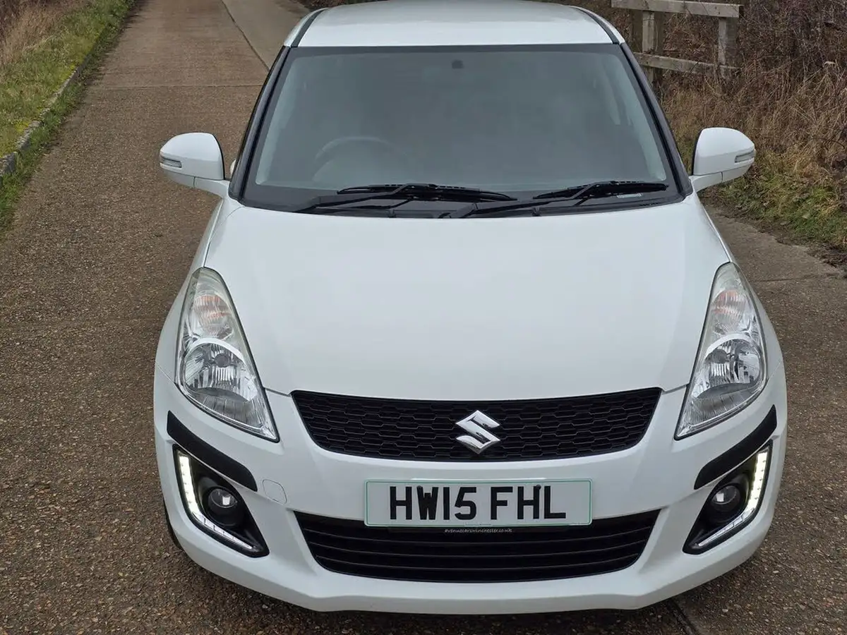 2015-suzuki-swift-12-sz4-90ps-5d-big-14