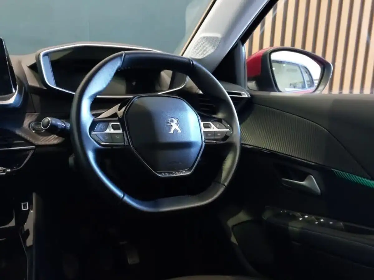 2020-peugeot-208-12-puretech-allure-100bhp-big-9