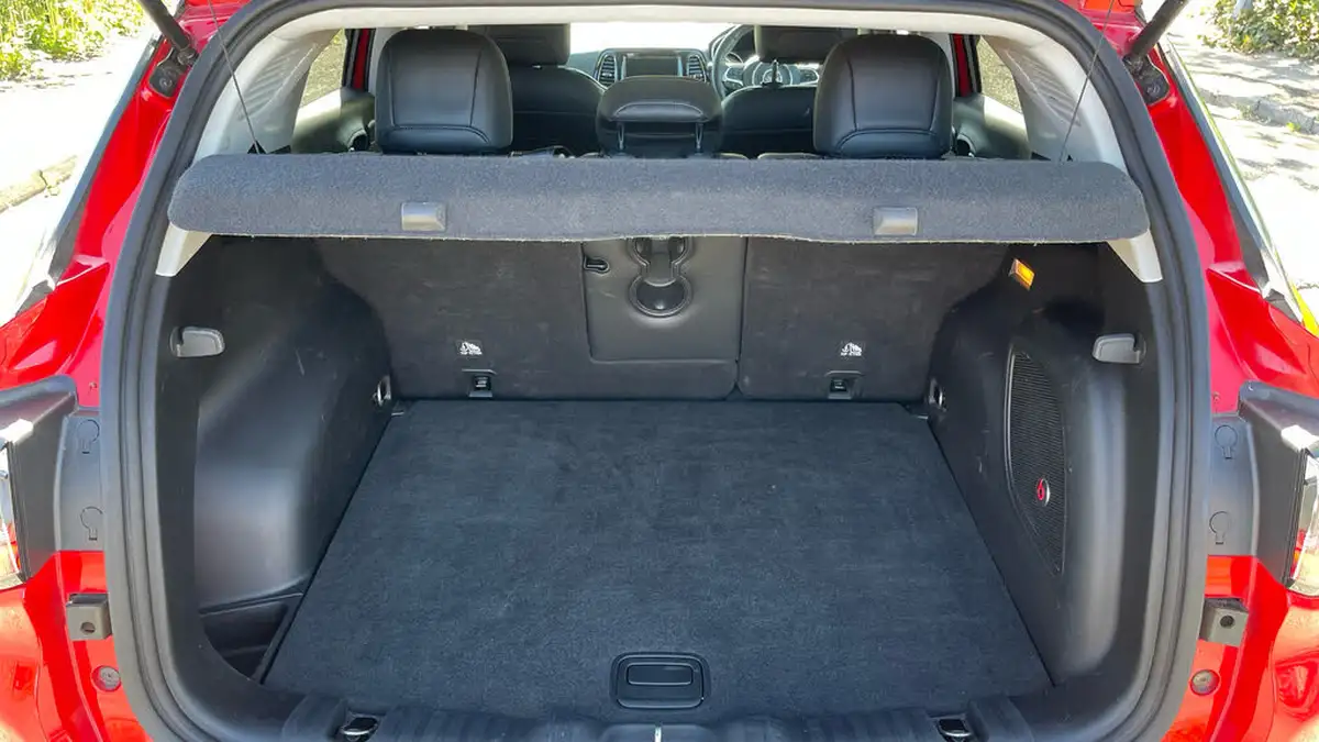 2019-jeep-compass-16-multijet-ii-limited-big-14