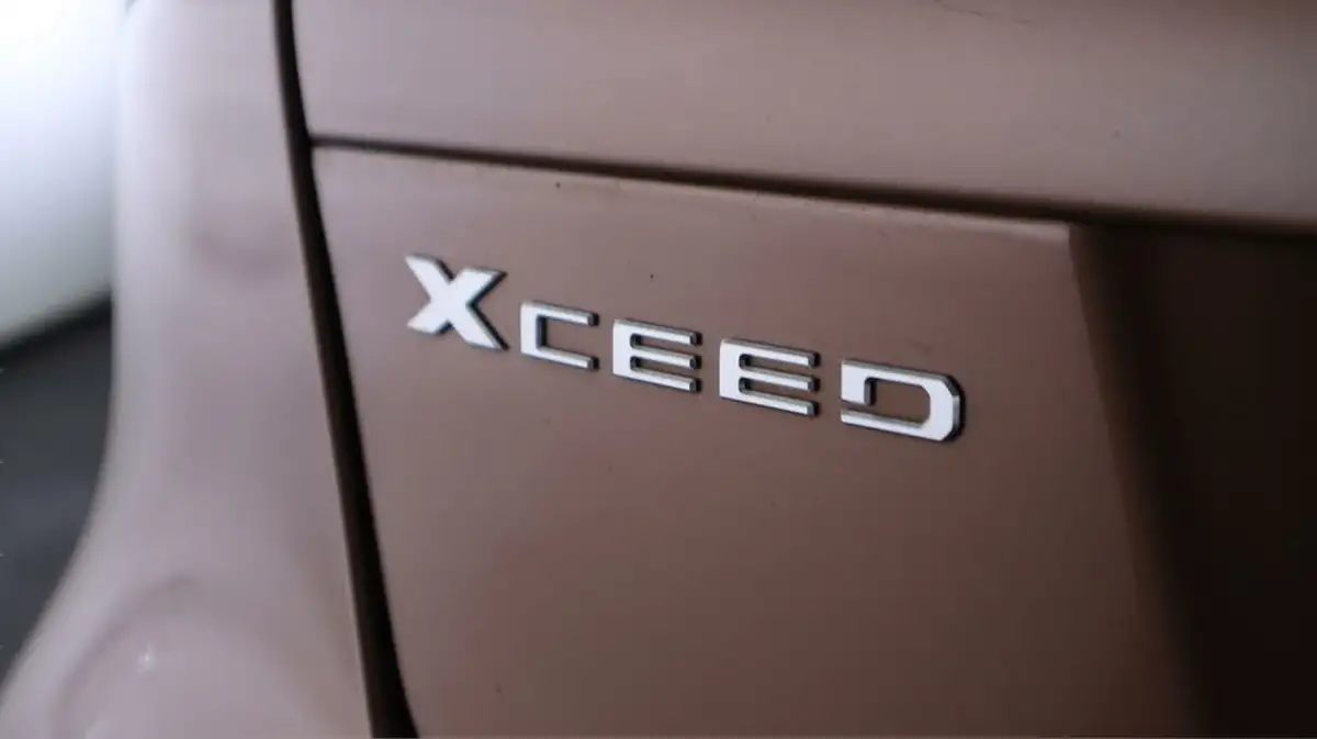 2022-kia-xceed-15-t-gdi-3-big-20