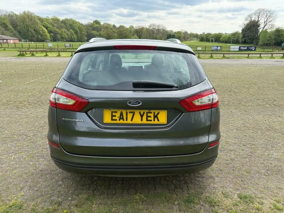 2017-ford-mondeo-20tdci-zetec-eco-estate-big-4