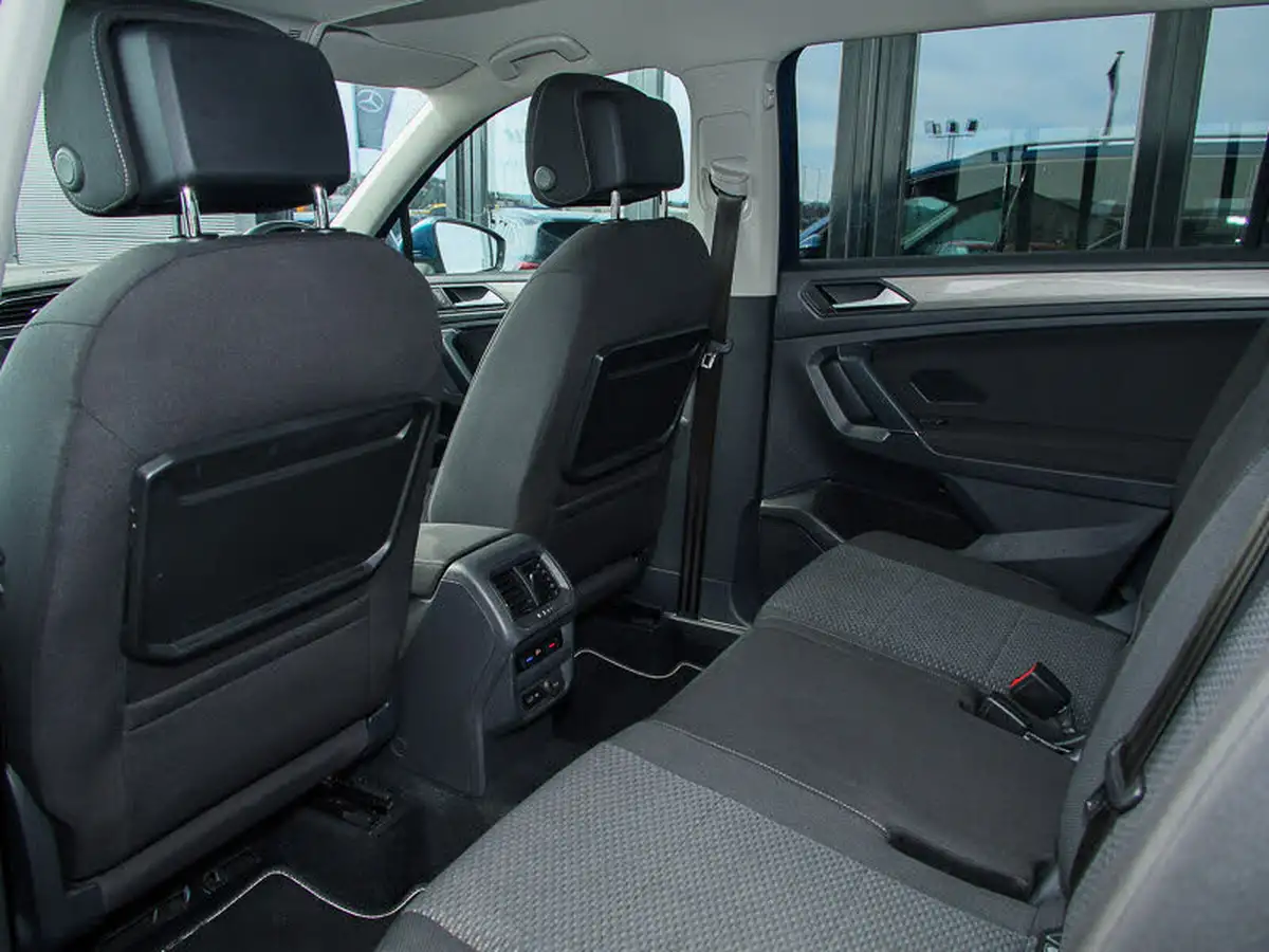 2019-volkswagen-tiguan-allspace-20tdi-se-nav-150ps-scr-4motion-dsg-big-19