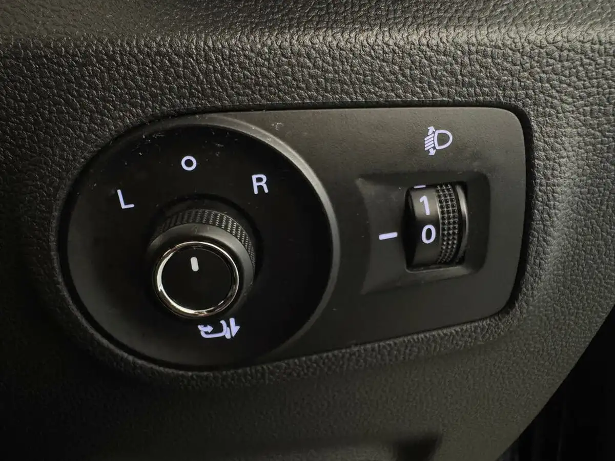 2020-mg-zs-suv-e-exclusive-ev-big-13