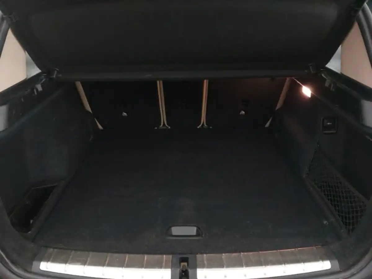 2020-bmw-x1-20-sdrive-20i-xline-big-7