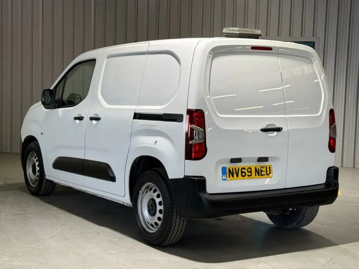 2020-peugeot-partner-15-bluehdi-1000-grip-100ps-eu6dt-big-1