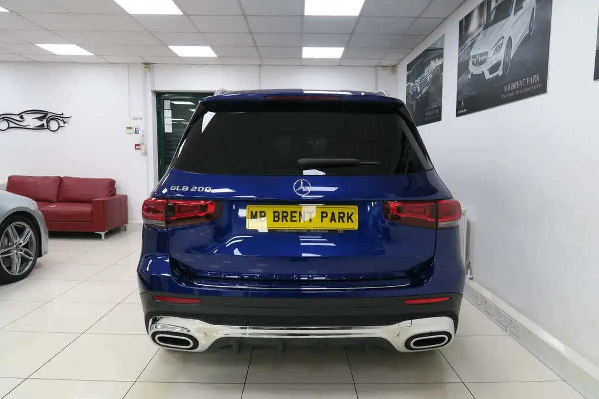 2021-mercedes-benz-glb-class-13-glb200-amg-line-8g-tronic-big-5
