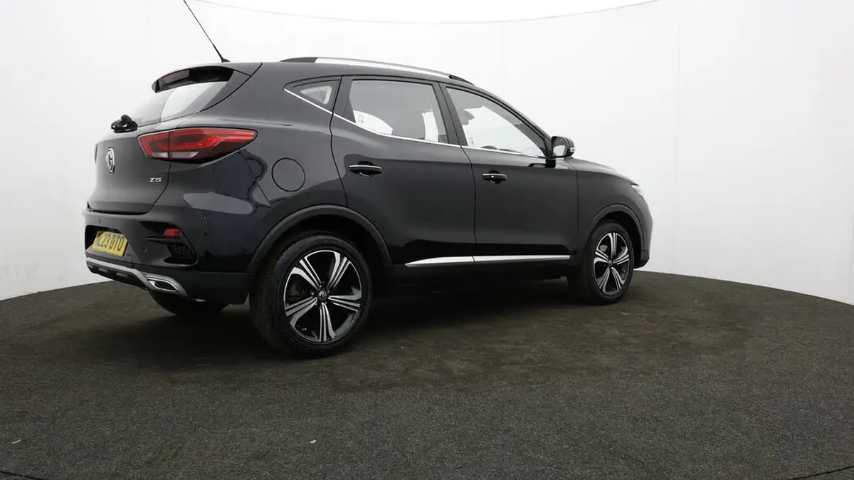 2023-mg-zs-suv-10t-gdi-excite-big-24