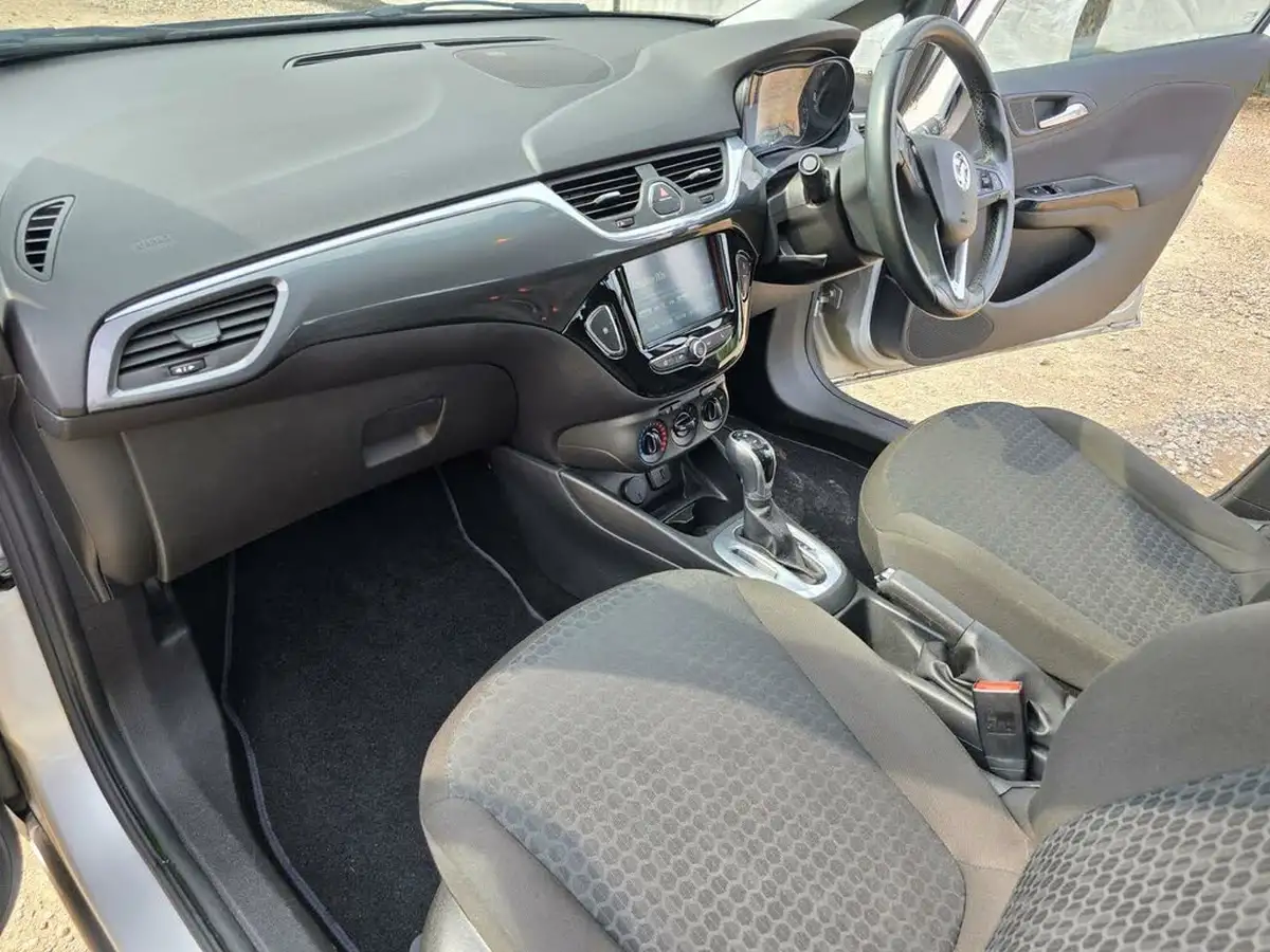2016-vauxhall-corsa-14i-design-90ps-ac-5d-auto-big-22
