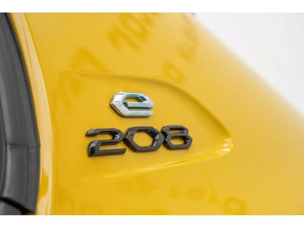 2021-peugeot-208-e-gt-50kwh-big-16