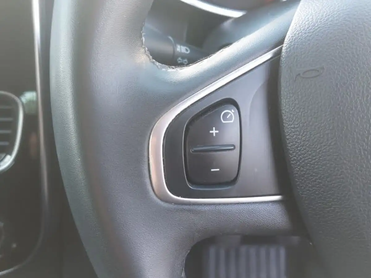 2019-renault-clio-15dci-iconic-90ps-ss-big-14