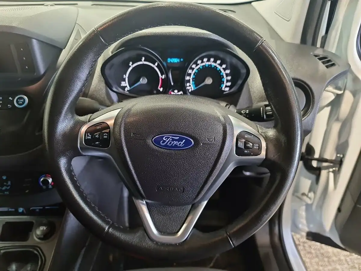2021-ford-transit-courier-10t-leader-ecoboost-big-17
