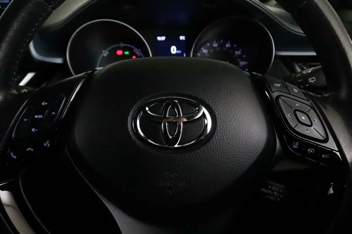 2021-toyota-c-hr-18-vvt-i-design-big-16