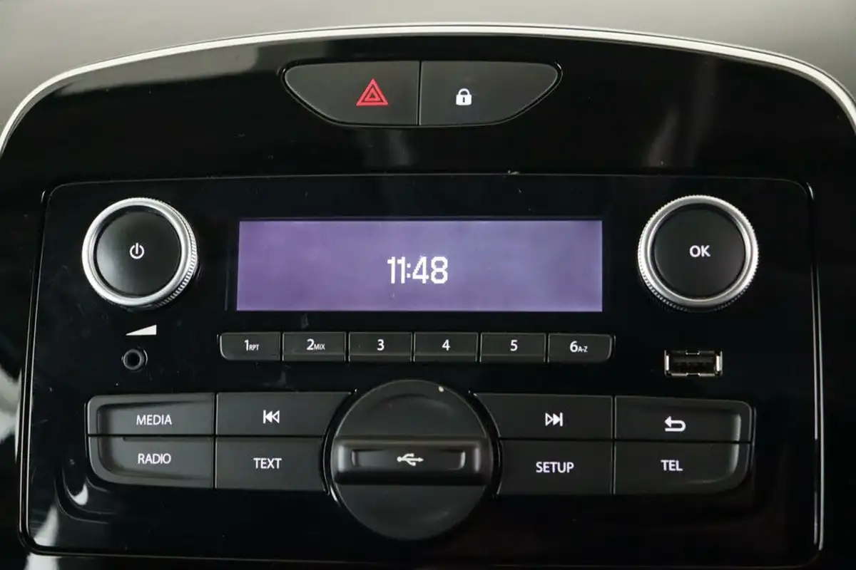 2019-renault-clio-09-tce-play-90ps-big-24