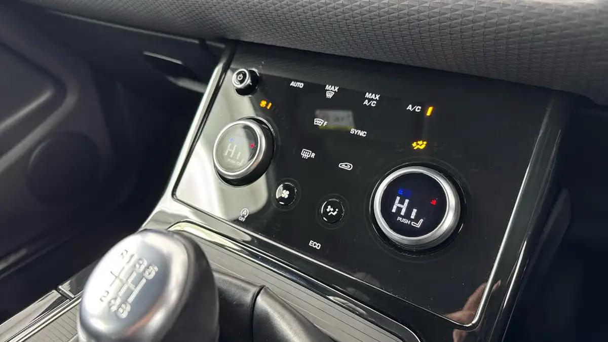2021-land-rover-range-rover-evoque-20-d165-r-dynamic-big-17