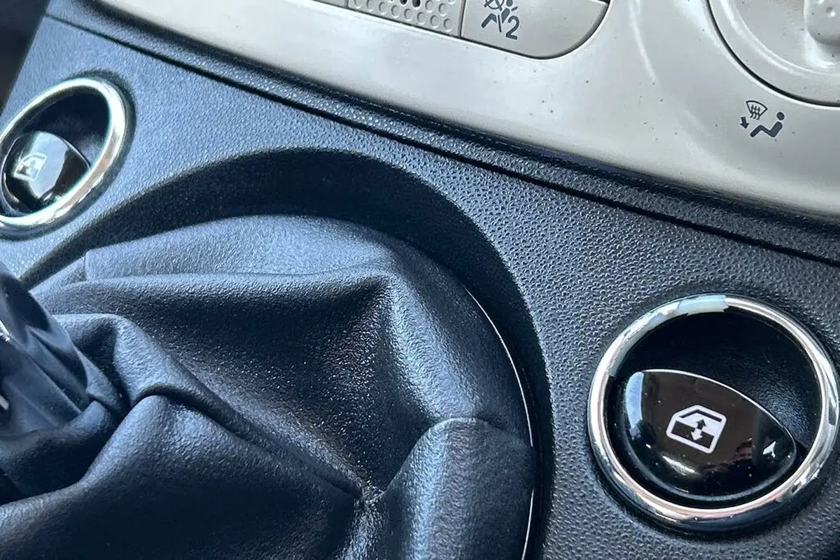 2018-fiat-500-12-pop-big-26