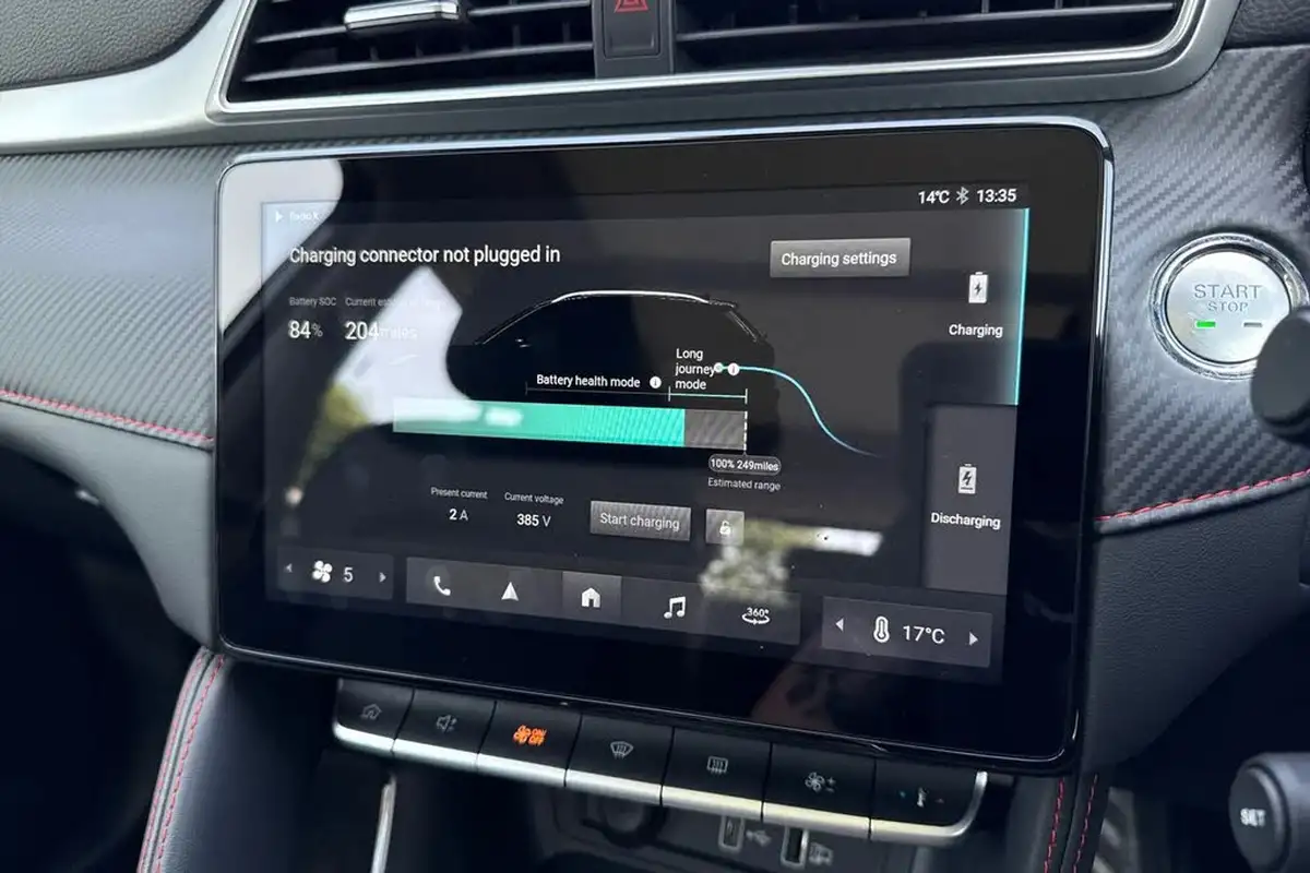 2022-mg-zs-suv-e-trophy-ev-156ps-long-range-big-56
