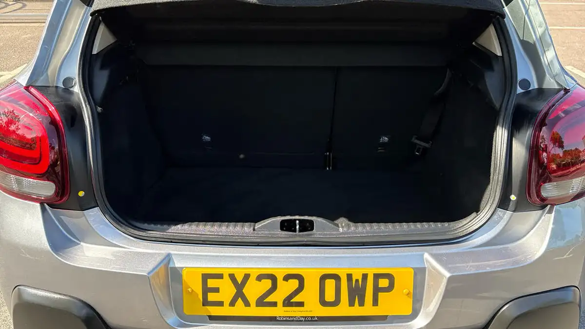 2022-citroen-c3-12-puretech-c-series-big-18