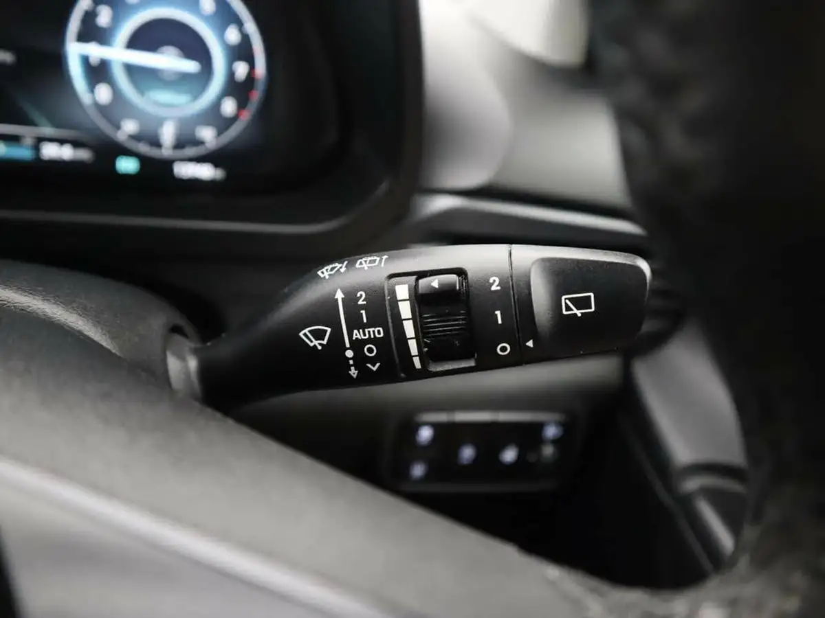 2022-hyundai-bayon-10-t-gdi-premium-100ps-dct-big-25