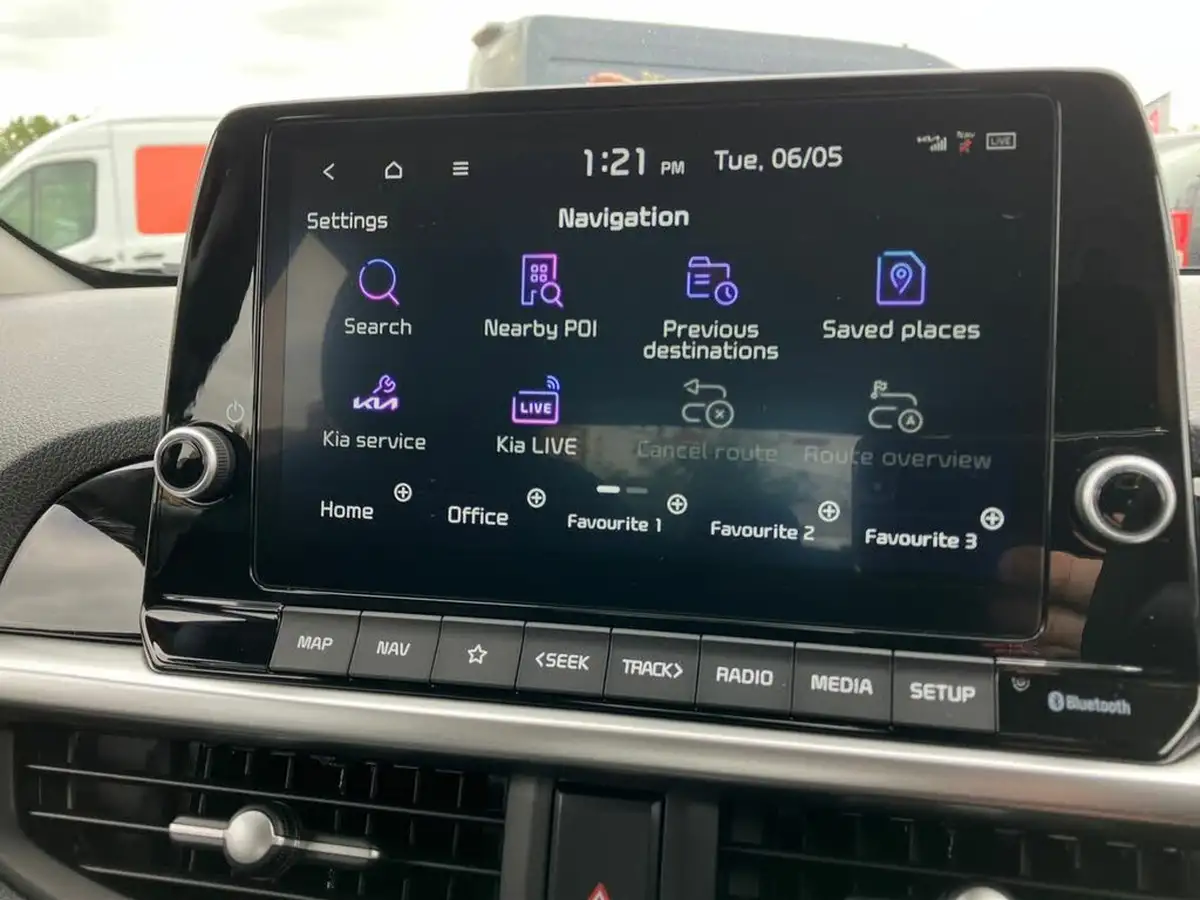 2025-kia-picanto-10-2-big-34