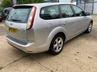 2010-ford-focus-16-titanium-estate-small-7