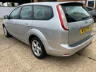 2010-ford-focus-16-titanium-estate-small-3