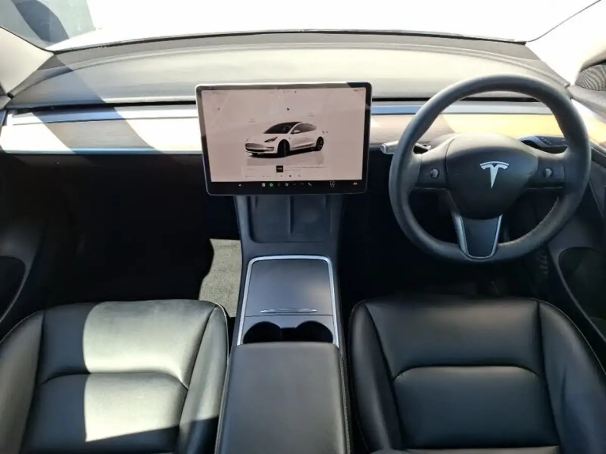 2021-tesla-model-3-e-standard-plus-big-2