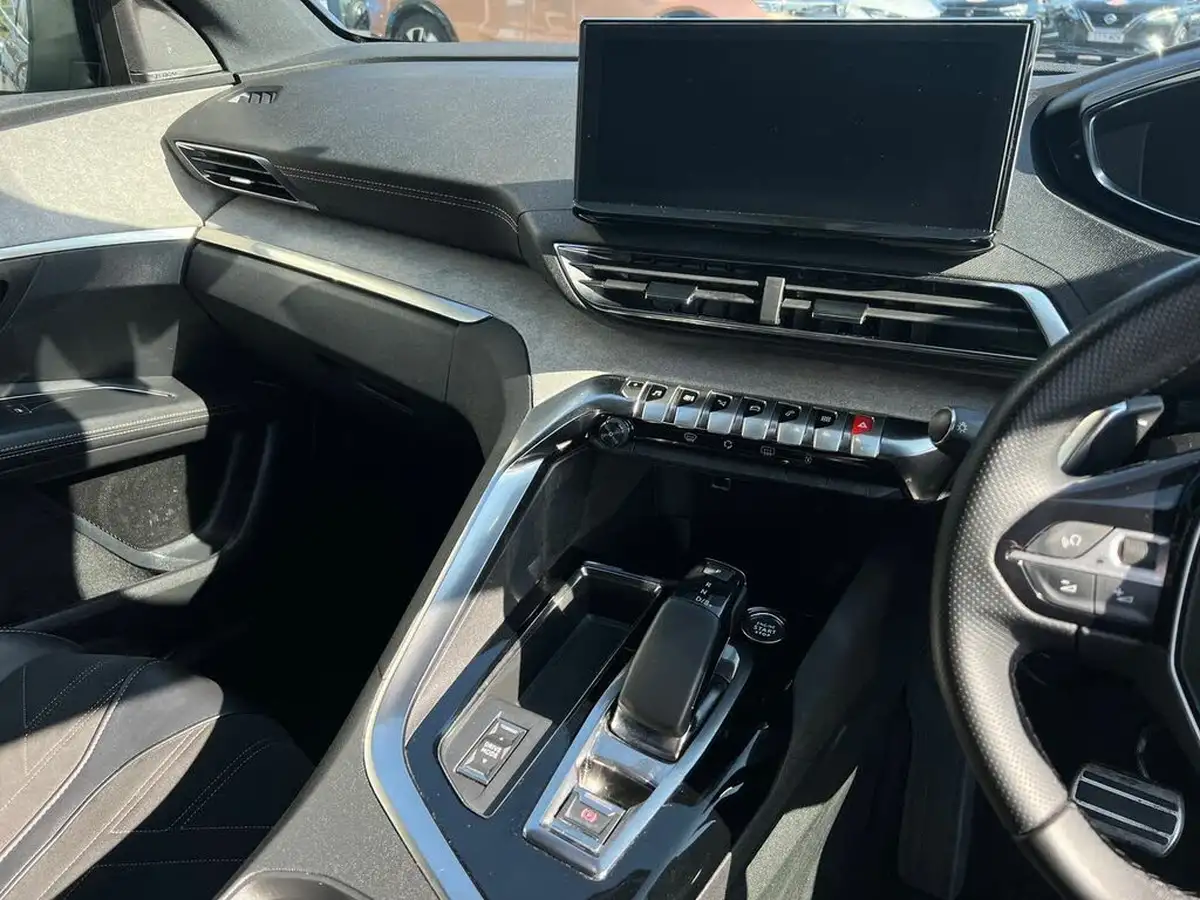 2022-peugeot-3008-suv-16-puretech-gt-premium-225bhp-hybrid-e-eat8-big-16