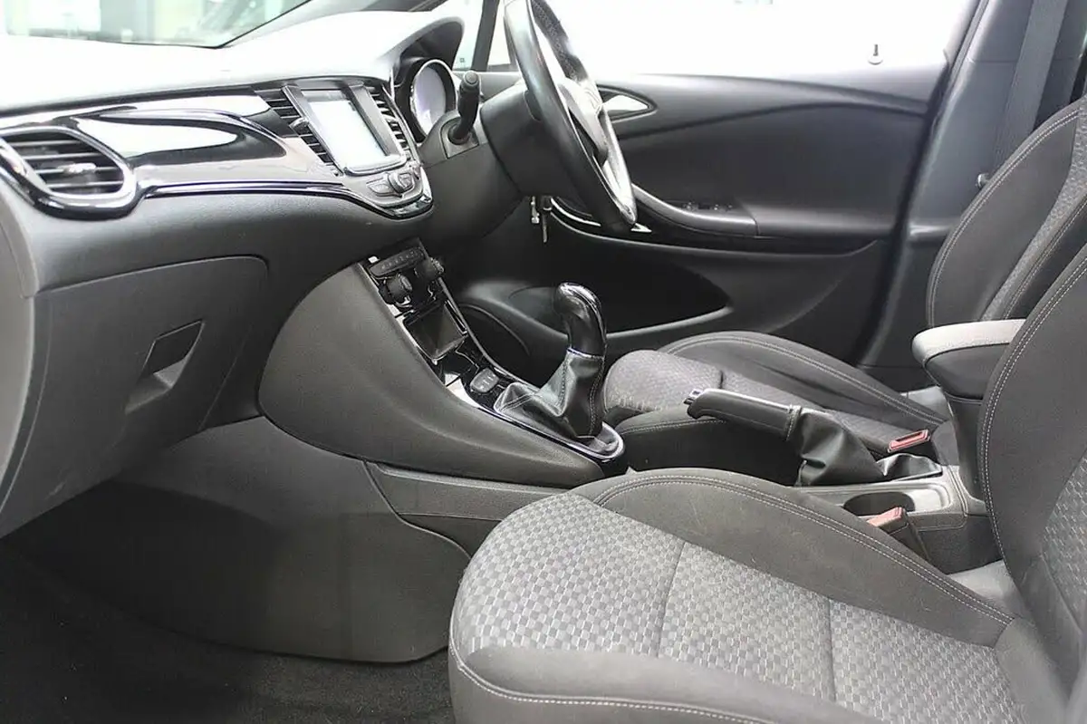 2019-vauxhall-astra-14i-16v-turbo-sri-vx-line-nav-ss-big-18