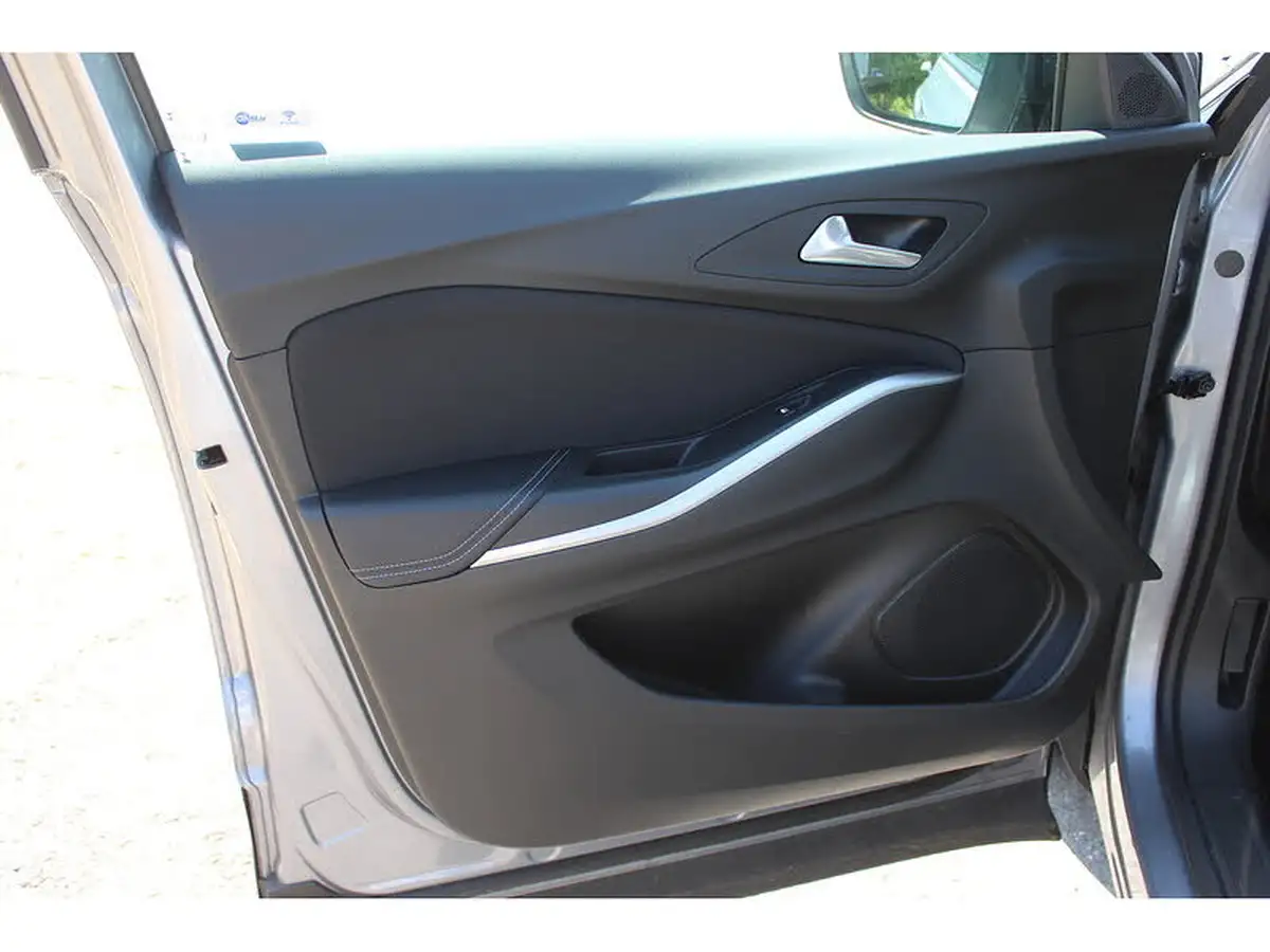 2018-vauxhall-grandland-x-16cdti-se-122ps-ecotec-big-28