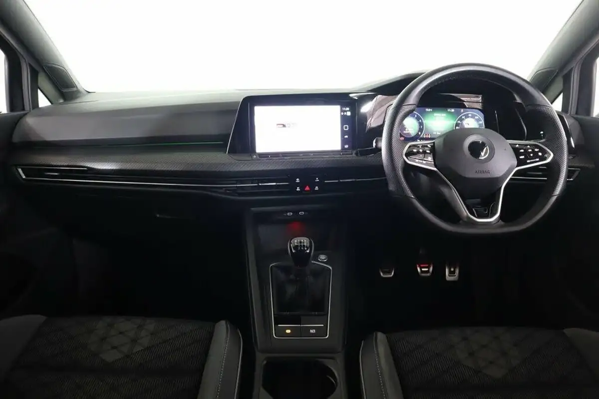 2022-volkswagen-golf-15-tsi-r-line-130ps-hatchback-big-9