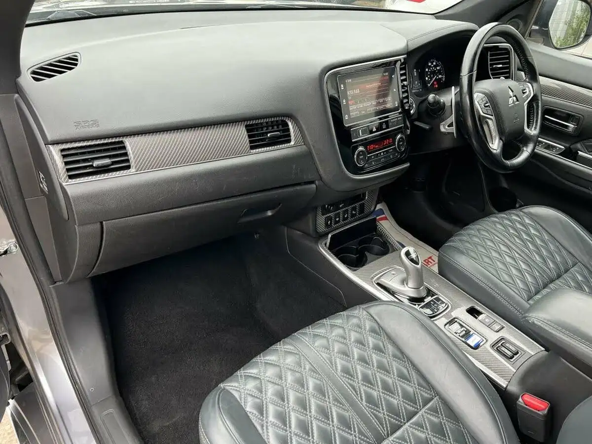 2018-mitsubishi-outlander-24-5h-phev-big-24