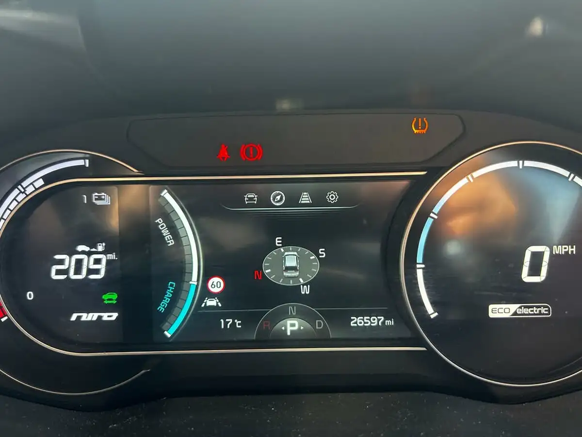 2021-kia-e-niro-ev-4-big-10